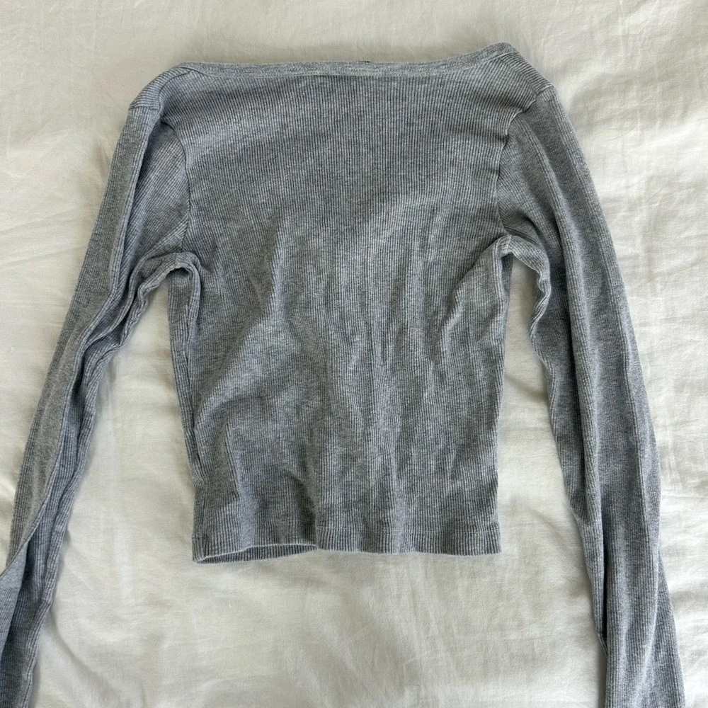 Brandy Melville/john galt sweater top - Picture 2 of 2
